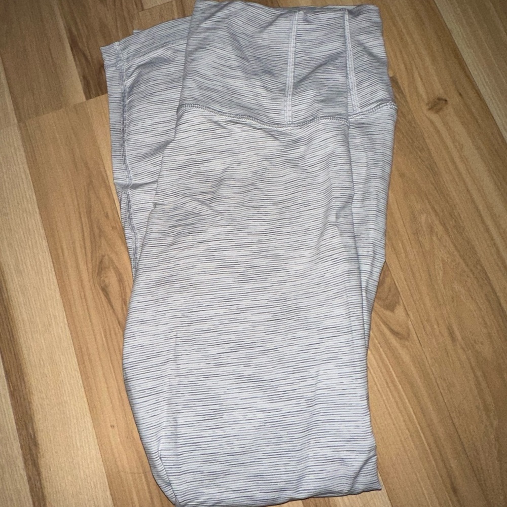 Lululemon leggings stripped
